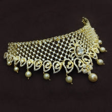 Load image into Gallery viewer, 1 CARAT BRIDAL PEARL DROP SET - vistoso.pk