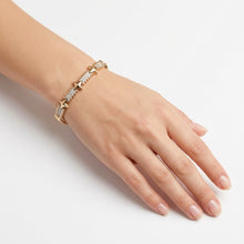 Load image into Gallery viewer, Diamond Star Emerald Bracelet