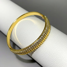 Load image into Gallery viewer, Openable Icon Diamond Copper Bangle (Yellow Gold)