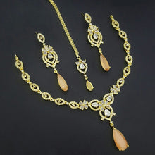 Load image into Gallery viewer, Champagne Bridal Tika Set - vistoso.pk