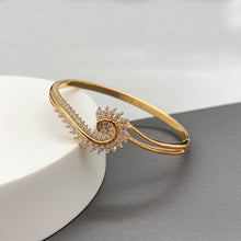 Load image into Gallery viewer, Forrest Gold Copper Bangle (Copper)