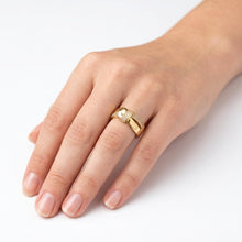Load image into Gallery viewer, Swirl Diamond Heart Ring