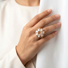 Load image into Gallery viewer, Bouquet Diamond Ring