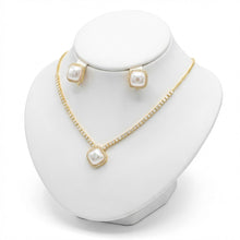 Load image into Gallery viewer, Crescent Moon Necklace Set