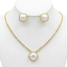 Load image into Gallery viewer, Crescent Moon Necklace Set