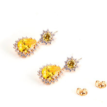 Load image into Gallery viewer, Honey Emerald Earring (30mm) - vistoso.pk