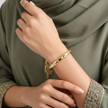 Load image into Gallery viewer, Openable Constella Bangle (Copper) - vistoso.pk