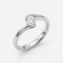 Load image into Gallery viewer, Silver Solitaire Ring
