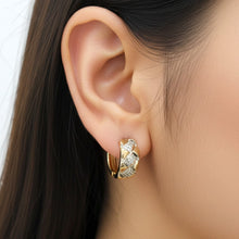 Load image into Gallery viewer, Chunky Gold Hoop Earrings (17mm)
