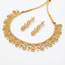 Load image into Gallery viewer, 1 Carat Prism Gold Bridal Set
