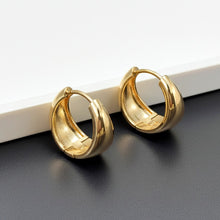 Load image into Gallery viewer, Signature Gold Hoop Earrings (25mm) Copper
