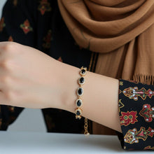 Load image into Gallery viewer, Black Rhinestone Link Bracelet - vistoso.pk
