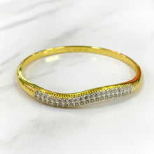 Load image into Gallery viewer, Openable Diamond Studded Copper Bangle
