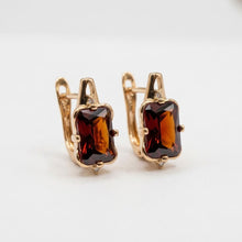 Load image into Gallery viewer, The Red Stone Earring (18mm)

