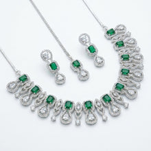 Load image into Gallery viewer, Green Natural Floral Bridal Set
