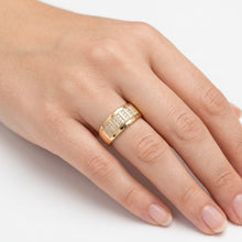 Load image into Gallery viewer, Twombly Diamond Pavé Band
