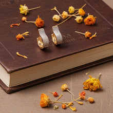 Load image into Gallery viewer, Gold Caviar Earring - vistoso.pk
