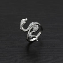 Load image into Gallery viewer, Snake jewel Ring - vistoso.pk
