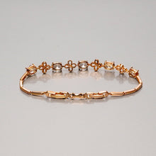 Load image into Gallery viewer, PRESTIGE Flower Bracelet (Copper) - vistoso.pk
